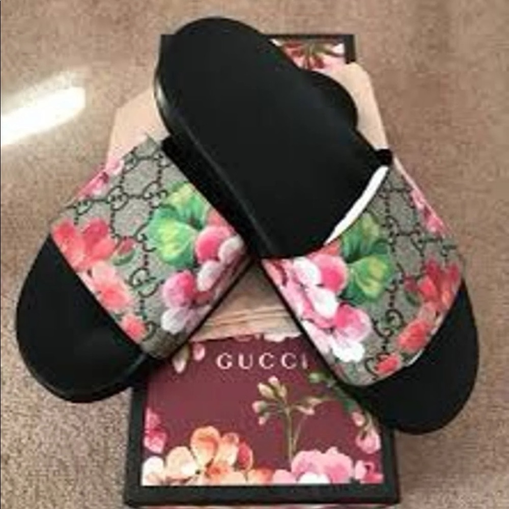 Gucci slides